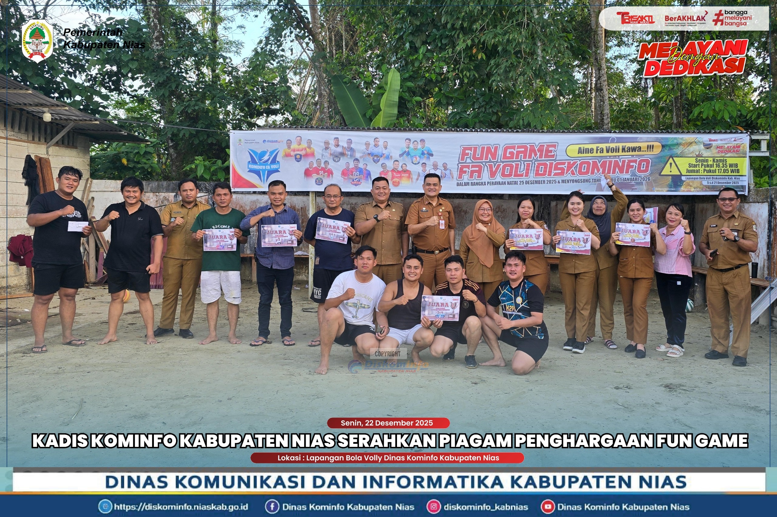 Kadis Kominfo Kabupaten Nias Serahkan Piagam Penghargaan Fun Game